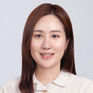 headshot of Karen Han