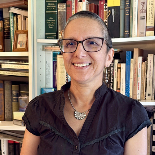 Dr. Lourdes Cueva Chacón